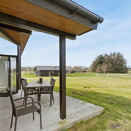 3 Bedroom Beautiful In Grenå