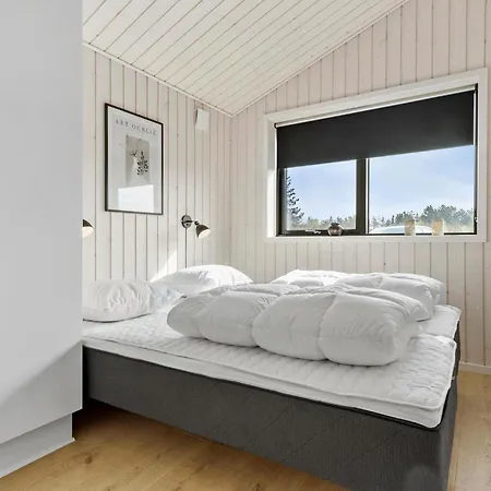 3 Bedroom Beautiful In Grenå