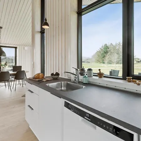 بيت للعطل 3 Bedroom Beautiful In Grenå