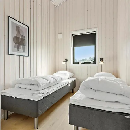 3 Bedroom Beautiful In Vakantiehuis