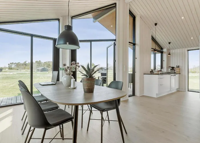 Dom wakacyjny 3 Bedroom Beautiful In *