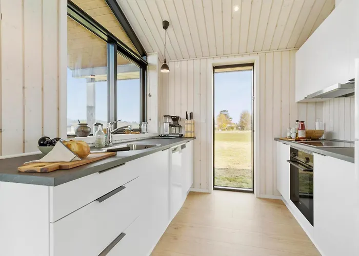 Dom wakacyjny 3 Bedroom Beautiful In